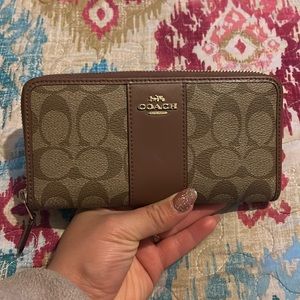 Coach wallet